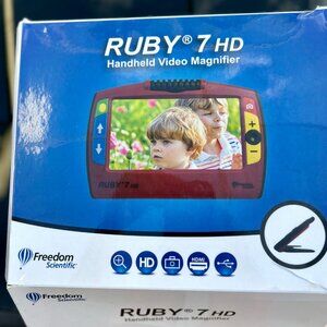 RUBY 7HD Handheld video magnifier